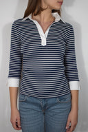 T-shirt with collar
