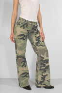 Low-waist jeans