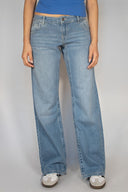 Low-waist jeans