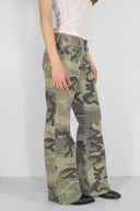 Low-waist jeans